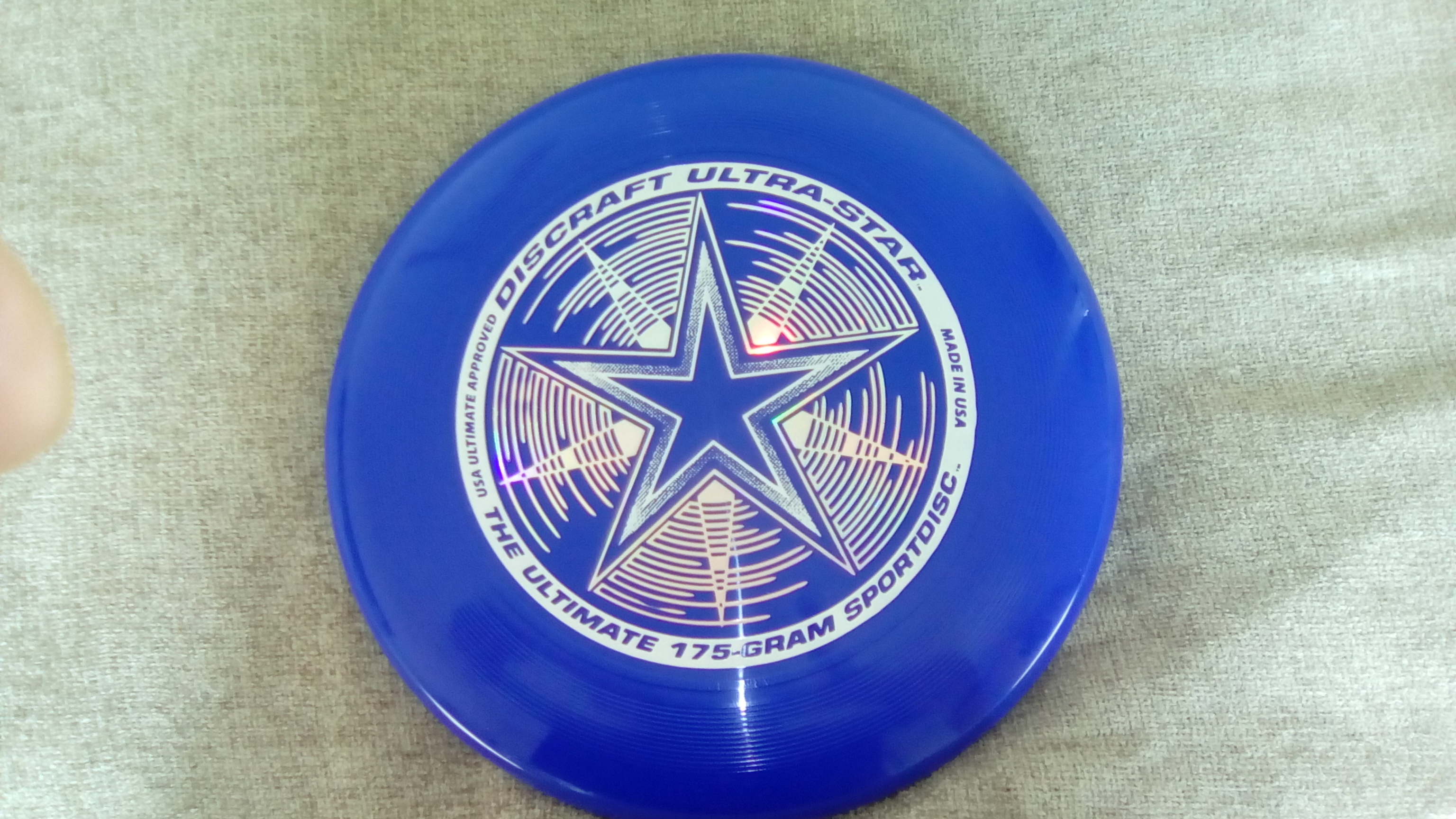 Discraft-Ultra-Star-frisbee